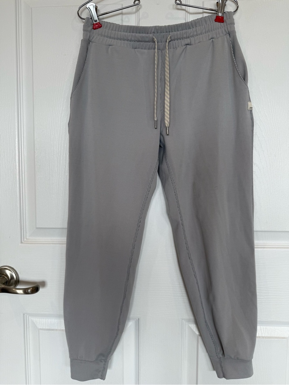 Vuori Lux Performance Jogger pants pockets drawstring elastic waist